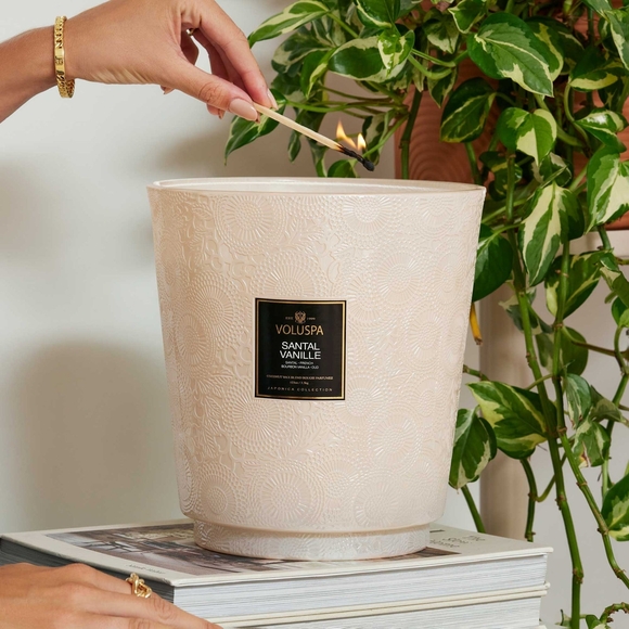 NEW Voluspa Santal Vanille Candle with Lid